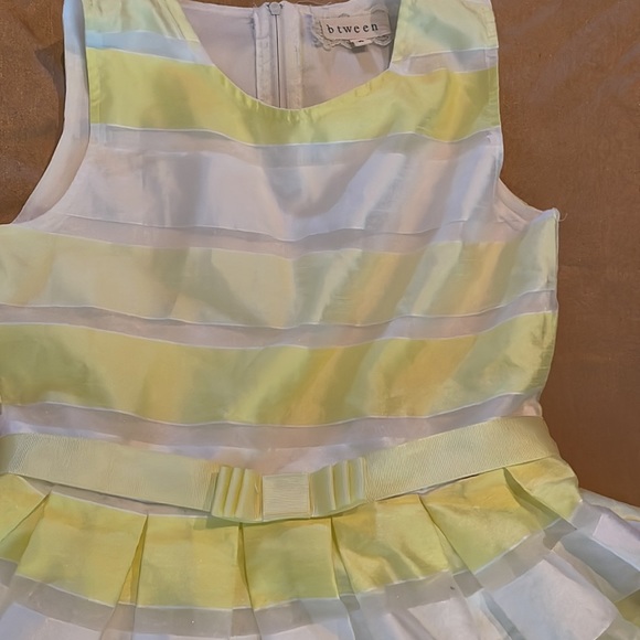 Girls  Yellow and white Dress - Picture 2 of 10